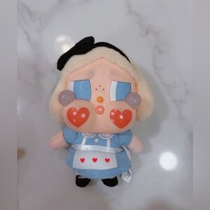 pop mart crybaby Alice in wonderland keychain